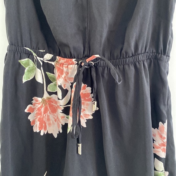 Dynamite Dress - Picture 3 of 5